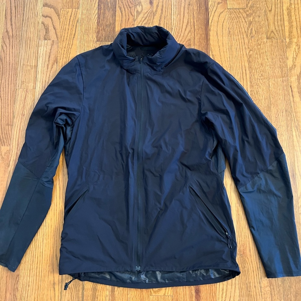 Lululemon light raincoat/wind break jacket